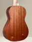 Preview: APC BL Simple Bariton Ukulele aus massivem Mahagoni - Bodenansicht