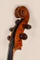 Preview: Simon Joseph 4/4 Meister Cello, Guarnerius 5Saiter Modell gebaut 2023_Schneckenansicht-vorne-seitlich