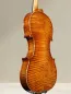Preview: Calin Vultur Meistergeige 2025 – Guarneri Modell – Bodenansicht seitlich Preview: Calin Vultur Meistergeige 2025 – Guarneri Modell – Bodenansicht seitlich