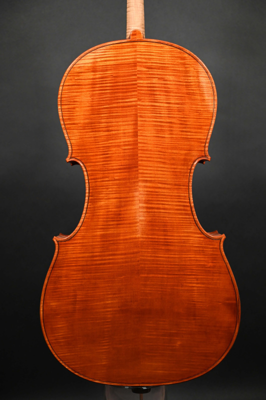 Preview: Bodenansicht eines Simon Paul 4/4 Meister Cello (Violoncello) nach Stradivarius, Handarbeit 2020
