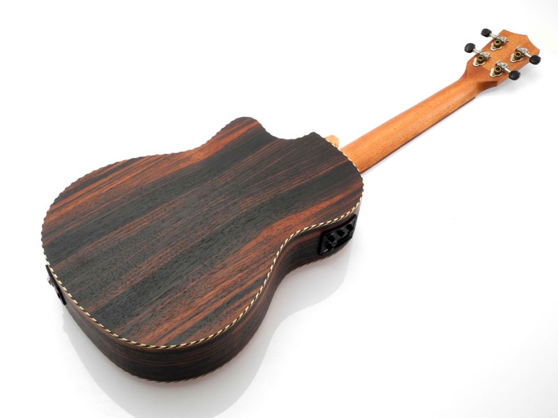 Preview: koki'o Ebenholz Bariton-Ukulele Elektrisch mit Tasche