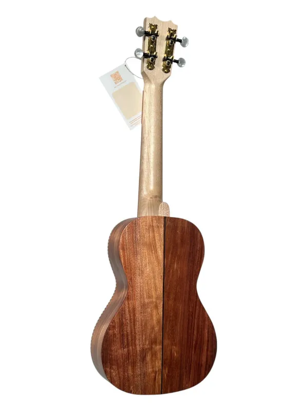 APC CT Traditional Concert Ukulele aus vollmassiver Koa-Akazie – Rückansicht APC CT Traditional Concert Ukulele aus vollmassiver Koa-Akazie – Rückansicht
