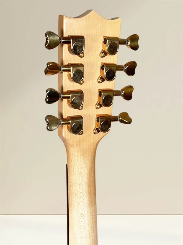 Kopfplatte mit geschlossenen Stimmmechaniken am ARIS Bouzouki