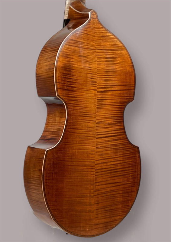 Preview: 7-saitige Bassgambe nach Nicolas Bertrand gebaut 2024– Bodenansicht seitlich