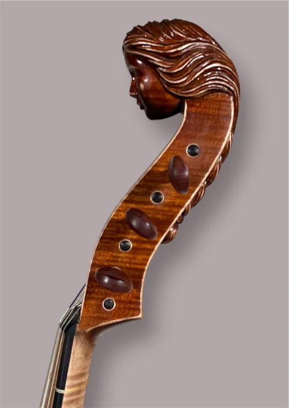 7-saitige Bassgambe nach Nicolas Bertrand gebaut 2024– Schneckeansicht seitlich links