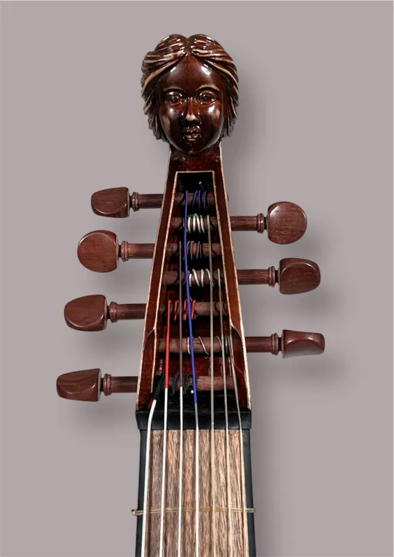 7-saitige Bassgambe nach Nicolas Bertrand gebaut 2024– Schneckeansicht vorne
