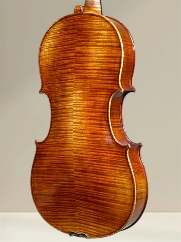 Simon Joseph Meister-Bratsche 42,3 cm, Stradivari Modell, gebaut 2023 in Siebenbürgen – Bodenansicht seitlich