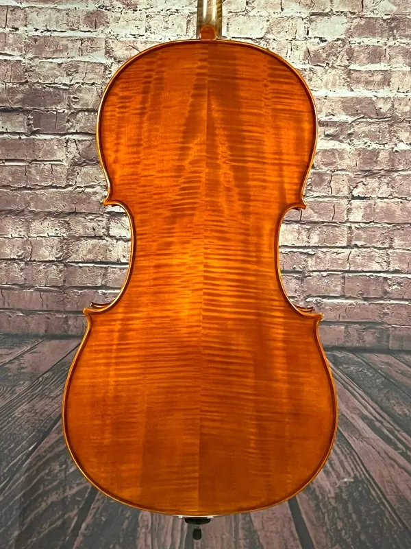 Boden-Ansicht eines Bucur Ioan Stradivarius linkshänder Modell Cello (Violoncello) Handarbeit 2023