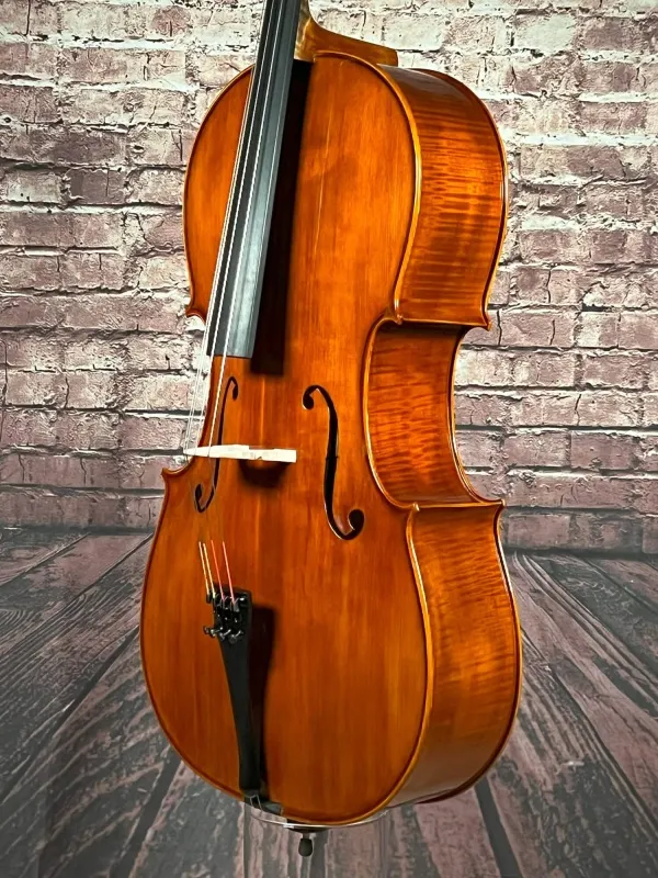 Decken-Zarge-Ansicht eines Bucur Ioan Stradivarius linkshänder Modell Cello (Violoncello) Handarbeit 2023