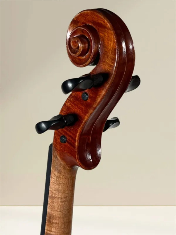 Bucur Ioan 39,9 cm Viola aus Reghin, gebaut 2021 – Schneckeansicht hinten seitlich