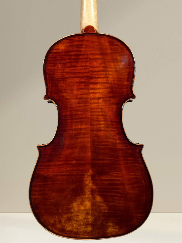 Preview: Cello da Spalla, viola Pompoza – handgefertigt von Simon Csaba 2025, Siebenbürgen – Bodenansicht