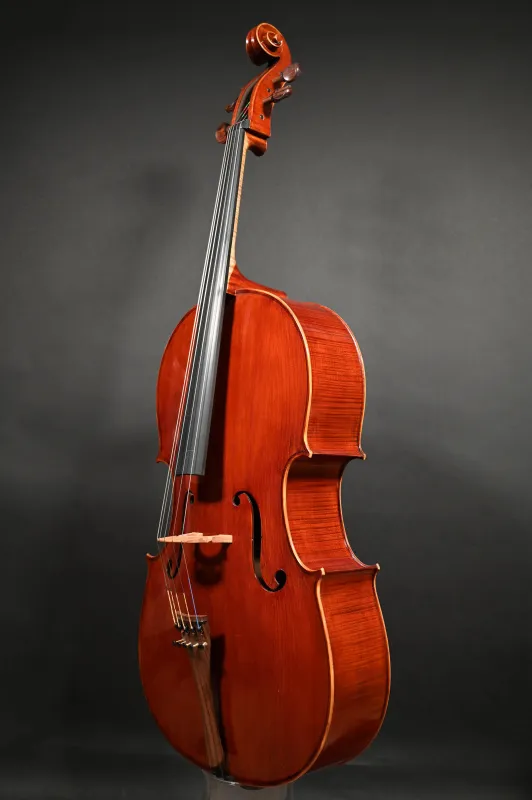 Simon Joseph 4/4 Meister Cello, Montagnana 5Saiter Modell, Handarbeit 2023_Front-Seitenansicht