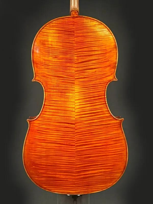 Boden-Detailansicht einer Simon Joseph Montagnana Cello (Violoncello) Handarbeit 2020