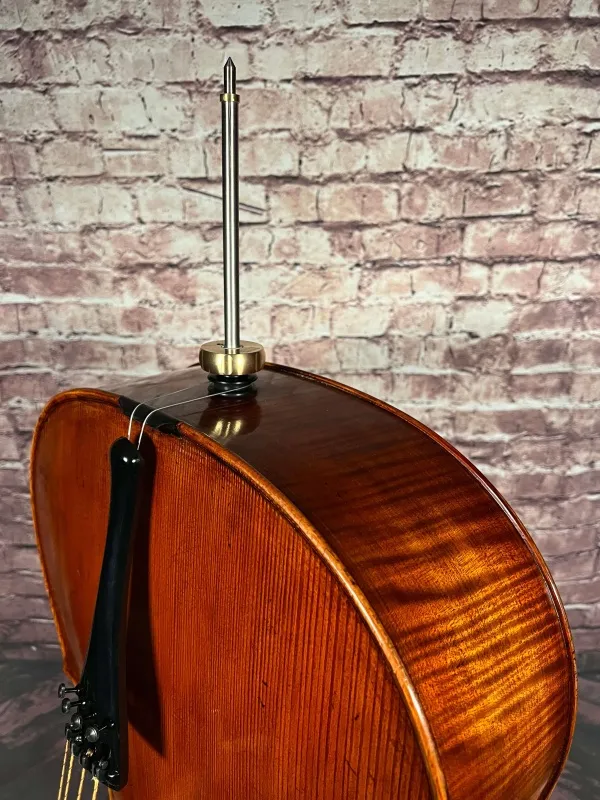 Stachel-Detailansicht einer Simon Joseph Montagnana Cello (Violoncello) Handarbeit 2021