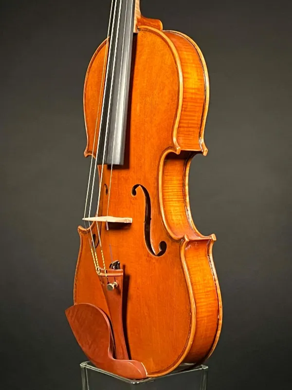 Decke-Zarge-Detailansicht einer Butiu Cornel \"Professional\" Geige (Violine) Handarbeit 2018
