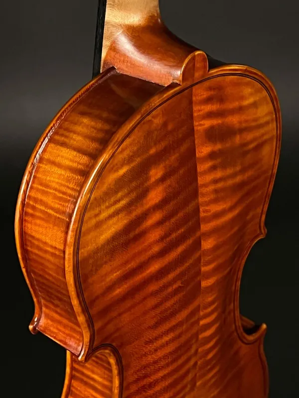 Halsansatz-hinten-Detailansicht einer Simon Joseph Meister 7/8 Geige (Violine) Stradivari Modell Handarbeit 2020
