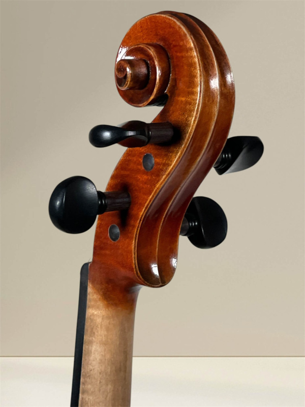 GEWA Maestro 2 4/4 Violine – Schneckeansicht hinten seitlich