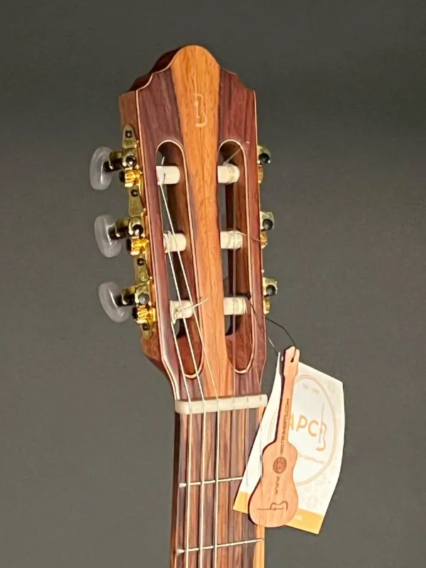 Kopfansicht-vorne einer APC Konzert (Classic) Gitarre Modell Exotic Granadillo C 4/4 Größe