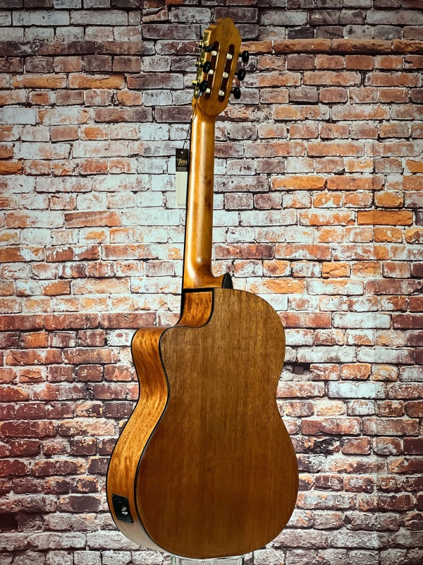 Preview: Back-Detailansicht einer Valencia Kontert (Classic) Gitarre Modell VC304CE Cutaway mit Tonabnehmer