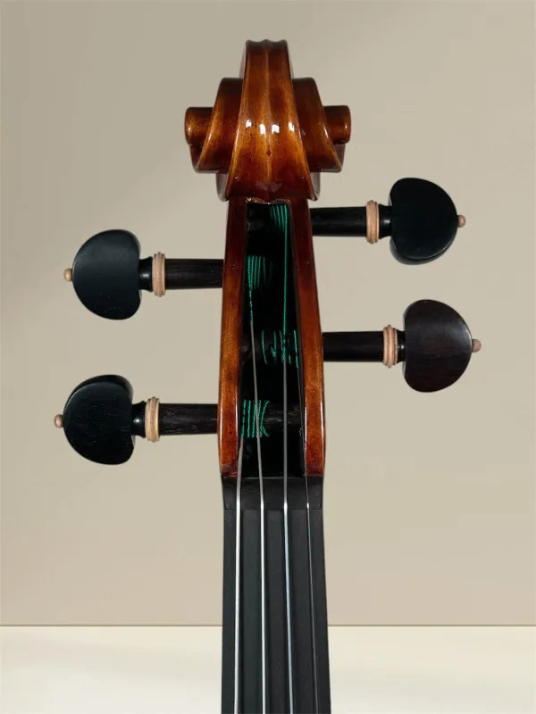 Maestro 26 Guarneri Violine 4/4 Schneckeansicht vorne