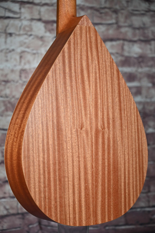 Preview: Bodenansicht einer APC Mandola Modell MDA305 gebaut in Portugal