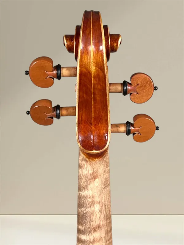 Simon Joseph 4/4 „Meister“ Barock Geige nach Stradivarius Modell gebaut 2025 - Schneckeansicht hinten