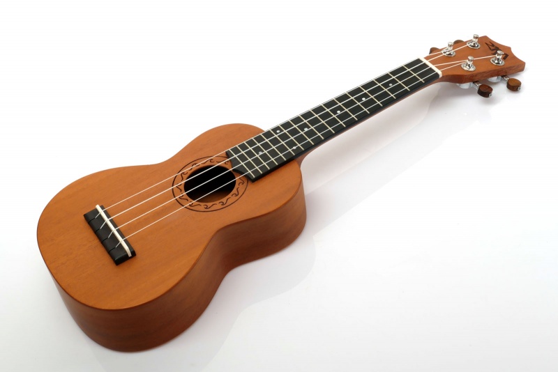 Preview: RISA Massivholz Mahagoni Sopran Ukulele