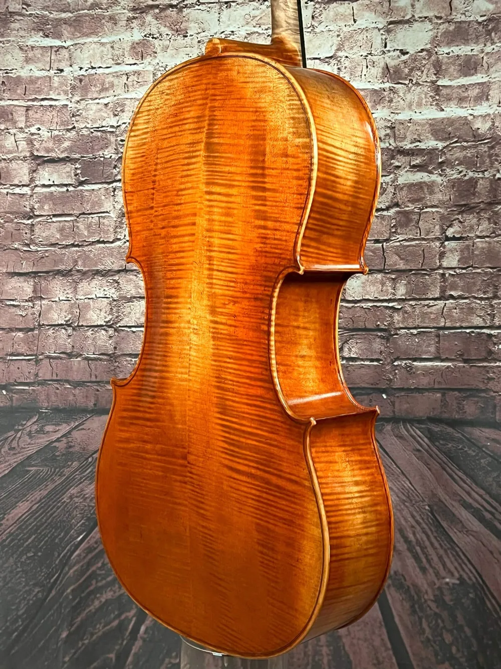 Boden-Zargen-Ansicht eines Stoica Alin Meister Cello Handarbeit aus Siebenbürgen 2021