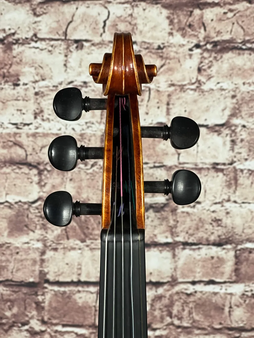 Schnecke-oben-Detailansicht einer Simon Joseph 5Saiter 4/4 Meister Geige (Violine) Handarbeit 2021