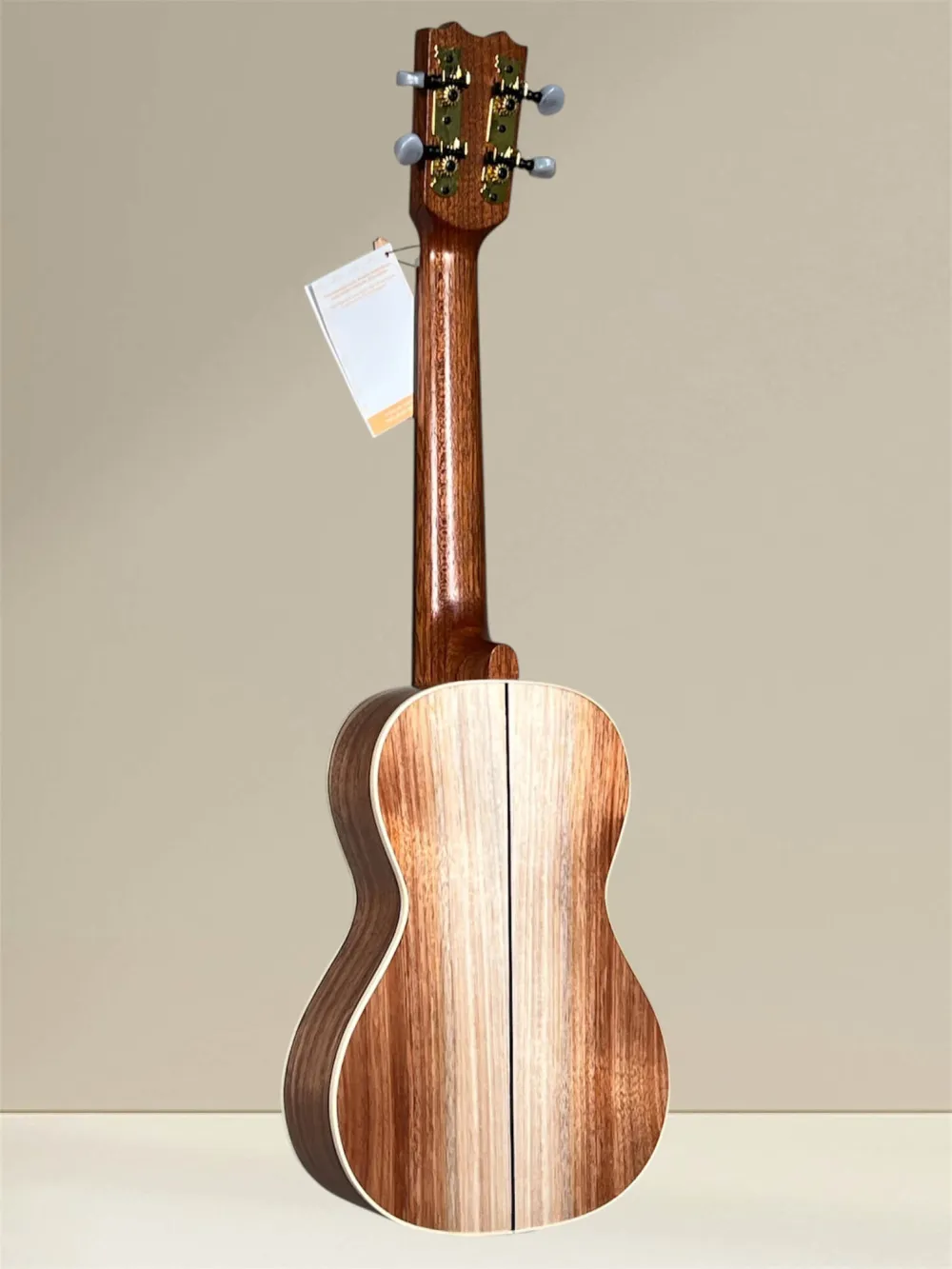 APC CROS ROSACEA Concert Ukulele aus massiver Akazie - Rückansicht