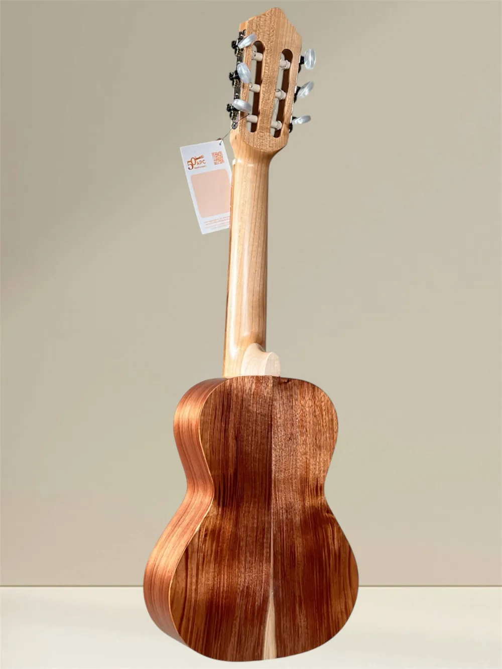 APC GS Guitarlele Modell Simple aus vollmassiver Akazie – Rückansicht
