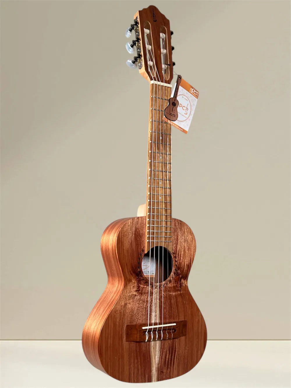 APC GS Guitarlele Modell Simple aus vollmassiver Akazie – Vorderansicht