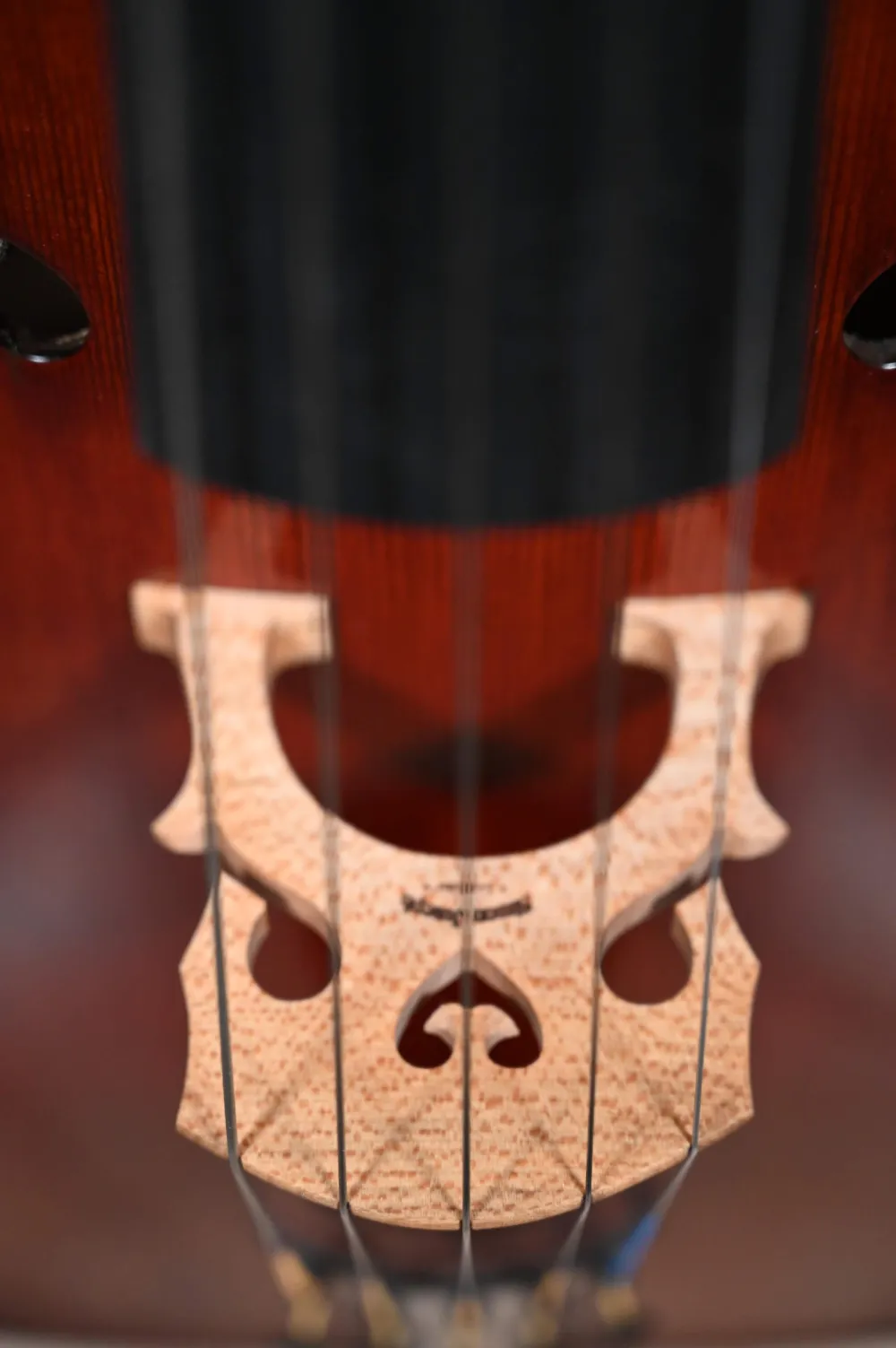 Simon Joseph 4/4 Meister Cello, Montagnana 5Saiter Modell, Handarbeit 2023_Stegansicht