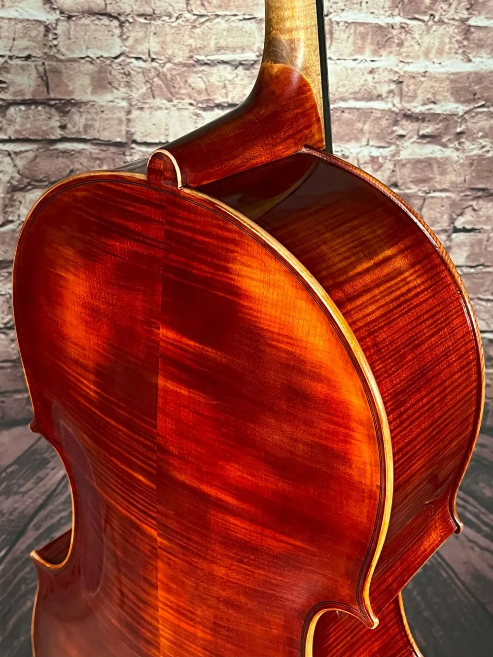 Halsansatz-Boden-Detailansicht einer Simon Joseph Montagnana Cello (Violoncello) Handarbeit 2022