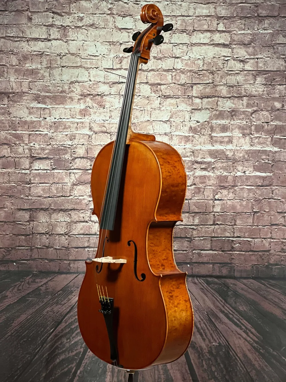Front-Zarge-Detailansicht eines Györke Francisc \"di Bottega\" Orchester Cello (Violoncello) Handarbeit 2018
