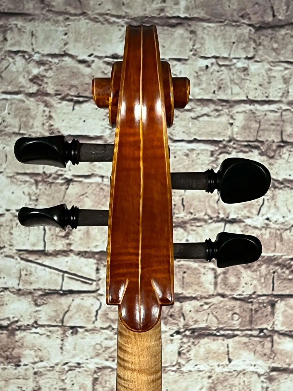 Schnecke-hinten-Detailansicht eines Gheorghe Ludovic nach Guarneri Cello (Violoncello) Handarbeit 2021