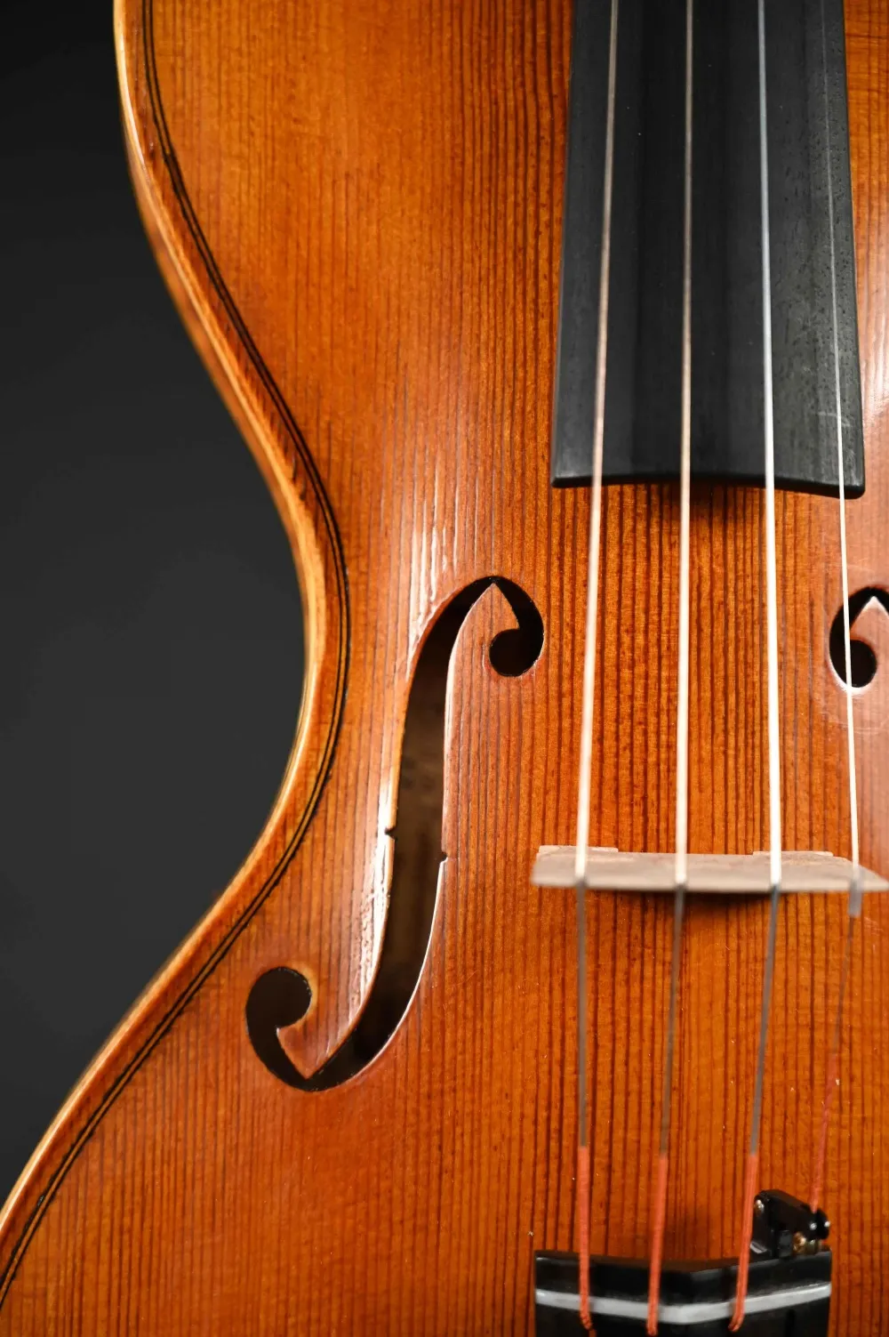 F-Loch-Detailansicht einer Simon Joseph Corneless Geige (Violine) Handarbeit 2022