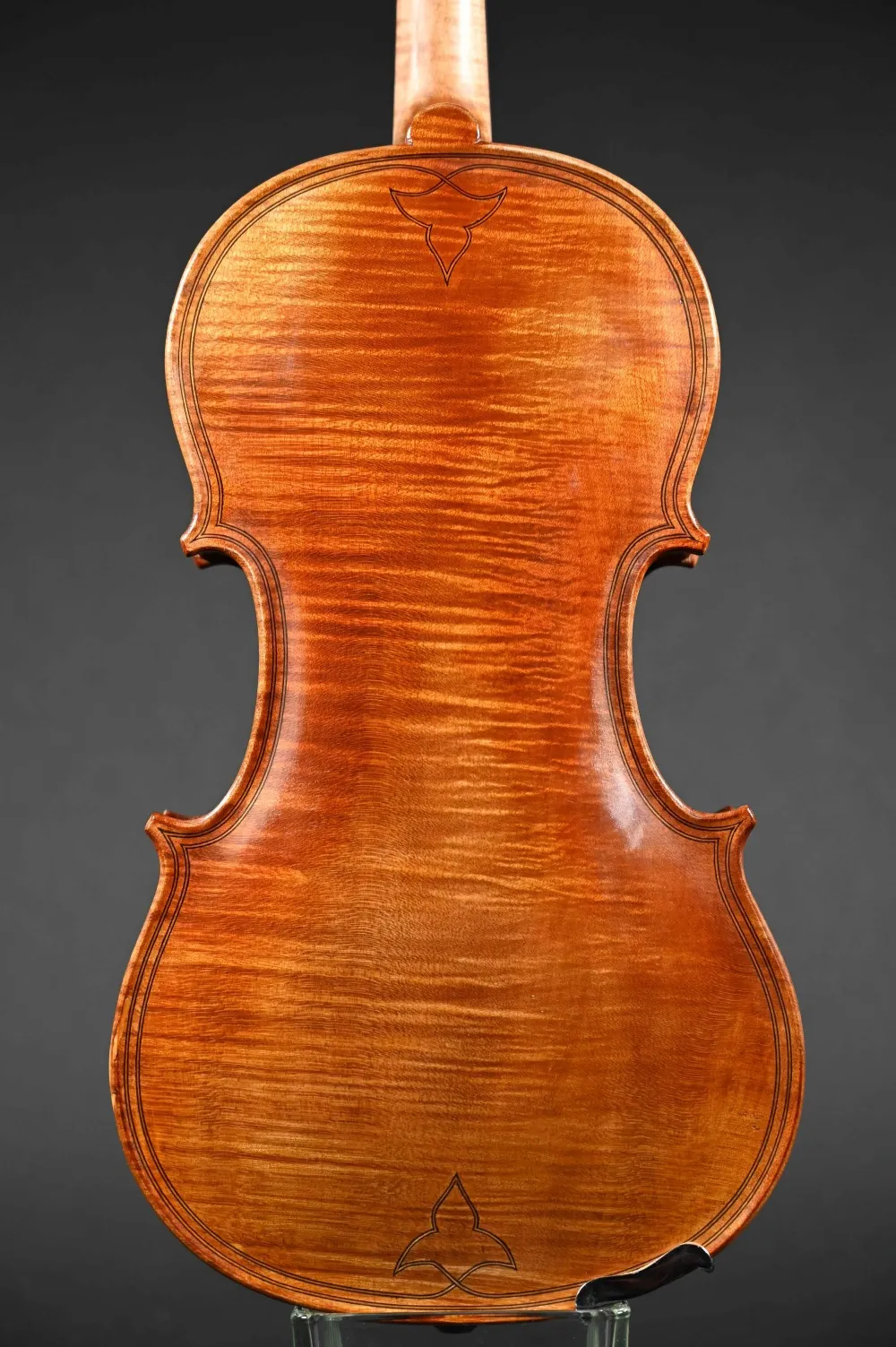 Boden-Detailansicht einer Bucur Ioan Geige (Violine) Modell Maggini, Handarbeit 2019