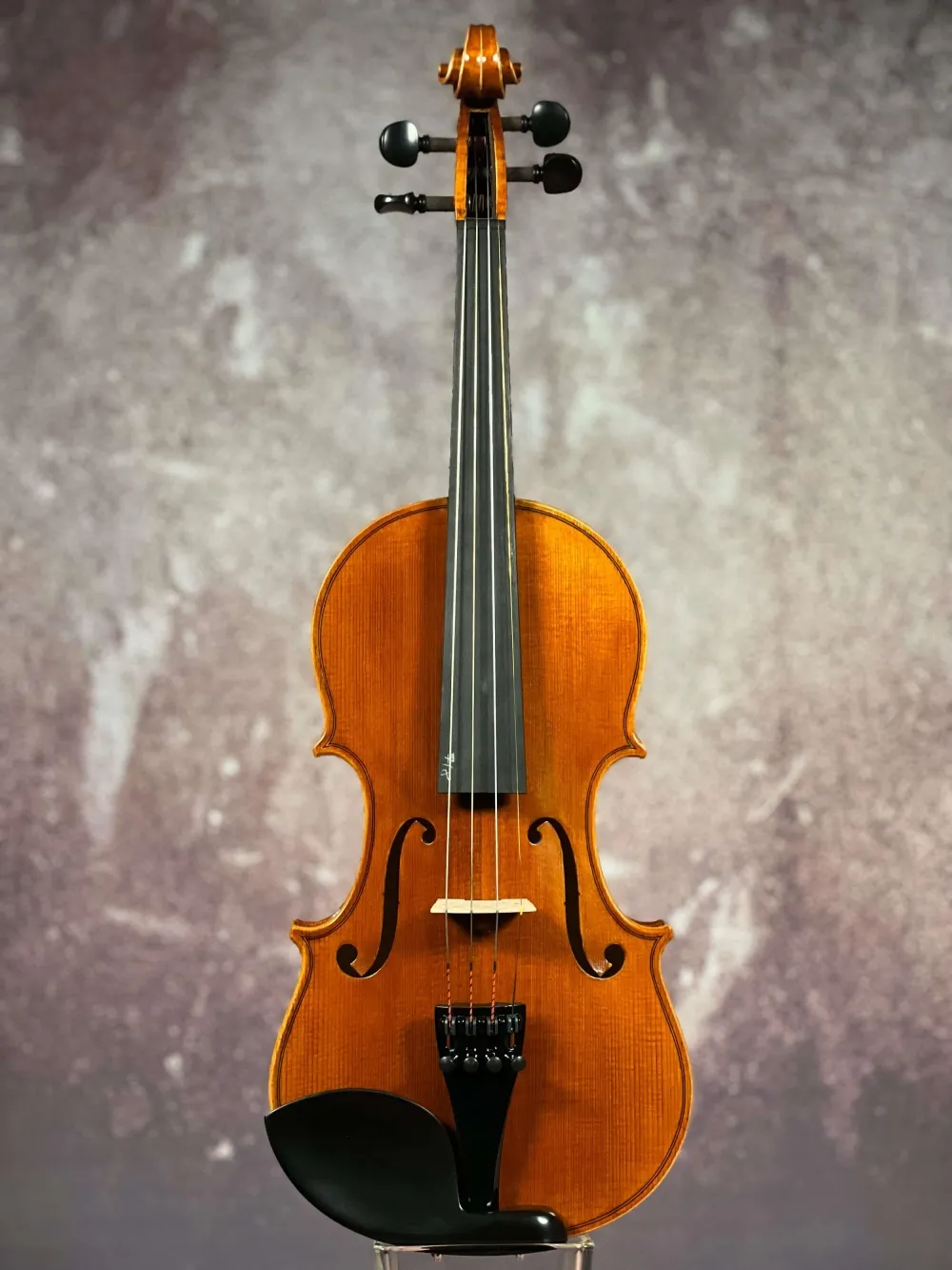 Front-Detailansicht einer Gheorghe Ludovic 7/8 di Botteg Geige (Violine) Handarbeit 2021