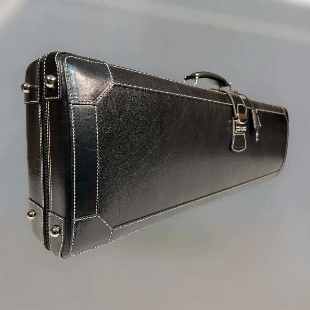 Vertikaler Füße am exklusiven Violine Lederetui