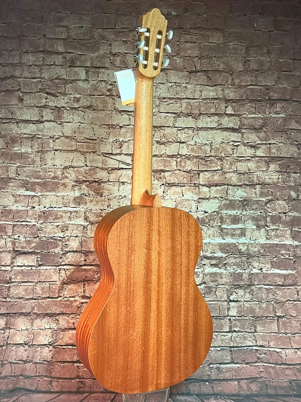 Back-Detailansicht einer APC Kontert (Classic) Gitarre Modell GC200 OP