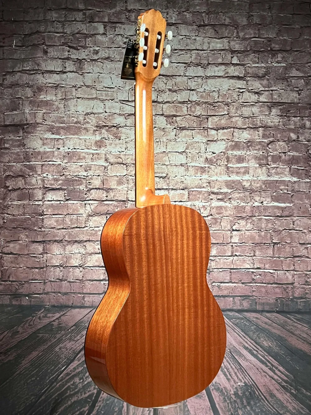 Back-Detailansicht einer Hellweg 4/4 Konzertgitarre (Klassische Gitarre) Modell CS 32-C