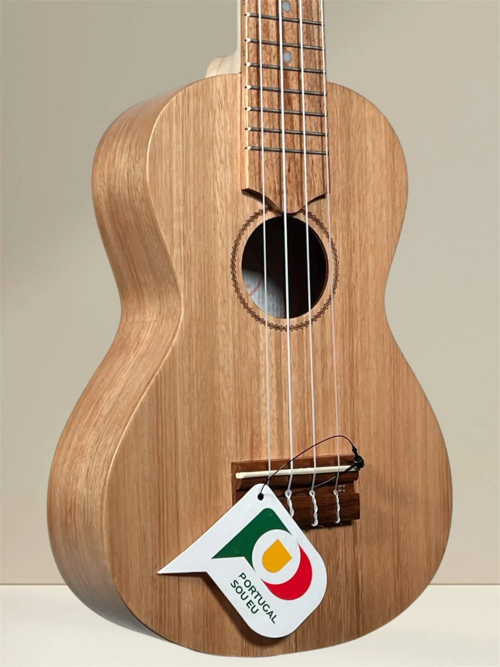 APC S EUC Sopran Ukulele aus massiver Eukalyptus - Deckeansicht APC S EUC Sopran Ukulele aus massiver Eukalyptus - Deckeansicht