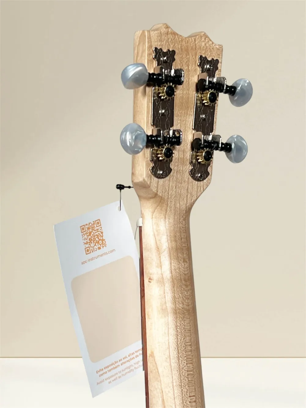 APC SS Simple Sopran Ukulele aus massiver Akazie - Kopfansicht hinten mit Mechaniken