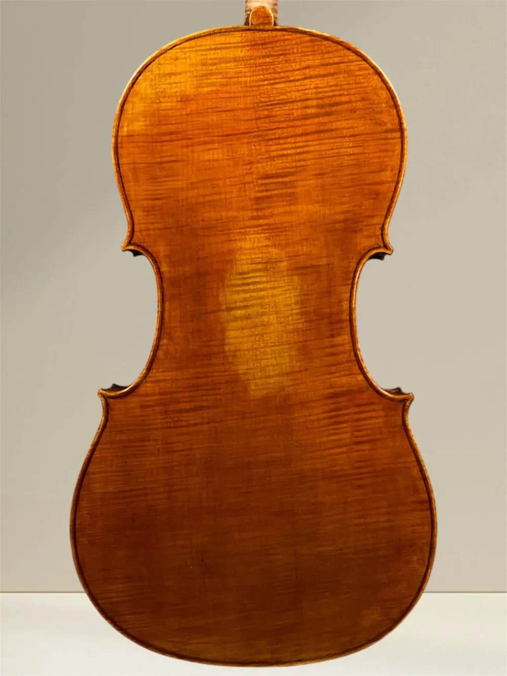 Stoica Alin 4/4 Meistercello nach Stradivari B-Form Davidov Modell 2023 - Bodenansicht