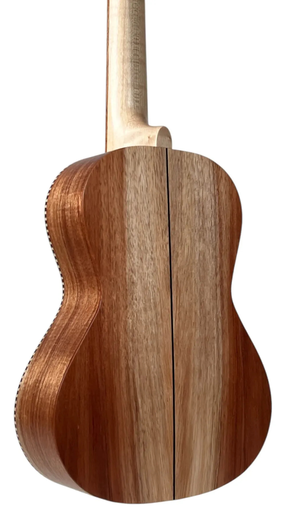 APC TT Traditional Tenor Ukulele aus massiver Akazie – handgefertigt in Portugal mit offenporigem Finish - Bodenansicht APC TT Traditional Tenor Ukulele aus massiver Akazie – handgefertigt in Portugal mit offenporigem Finish - Bodenansicht