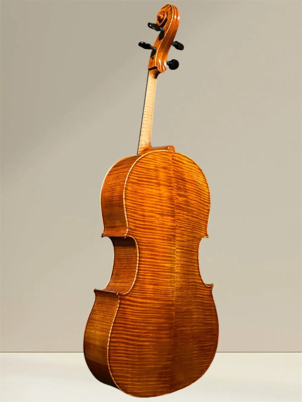Vultur Calin 4/4 Cello nach Montagnana Sleeping Beauty Modell Baujahr 2018 - Rückansicht seitlich